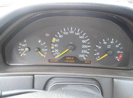 MERCEDES-BENZ-E 240-1999