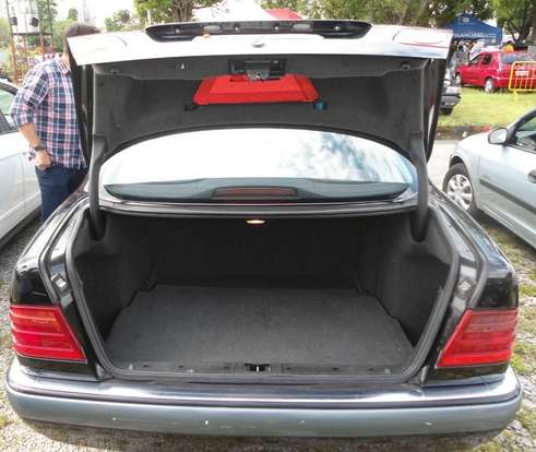MERCEDES-BENZ-E 240-2.4 ELEGANCE V6 GASOLINA 4P AUTOMÁTICO MERCEDES-BENZ-E 240-1999