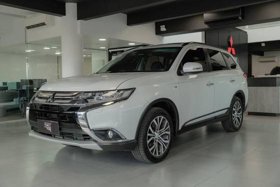MITSUBISHI OUTLANDER 3.0 GT 4X4 V6 24V GASOLINA 4P AUTOMÁTICO
