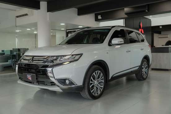 MITSUBISHI-OUTLANDER-2015