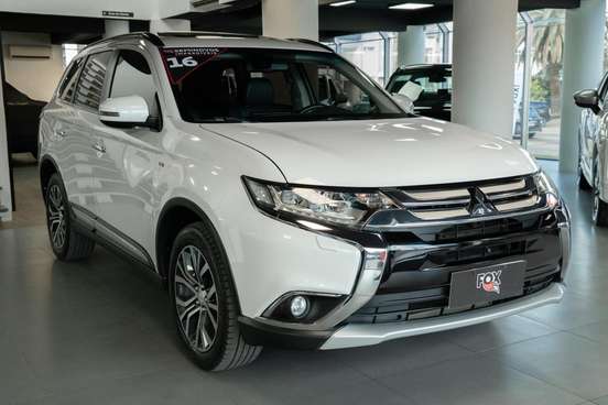 MITSUBISHI-OUTLANDER-2015
