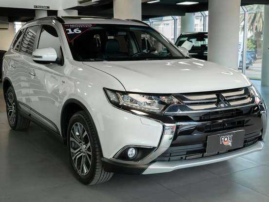 MITSUBISHI-OUTLANDER-3.0 GT 4X4 V6 24V GASOLINA 4P AUTOMÁTICO MITSUBISHI-OUTLANDER-2015