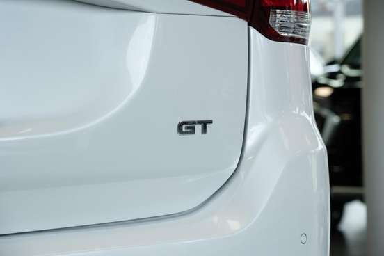 MITSUBISHI-OUTLANDER-2015