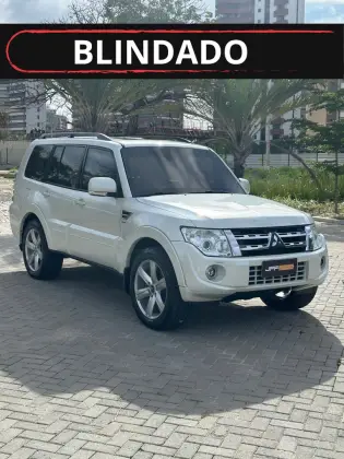 MITSUBISHI PAJERO FULL 3.2 HPE 4X4 16V TURBO INTERCOOLER DIESEL 4P AUTOMÁTICO
