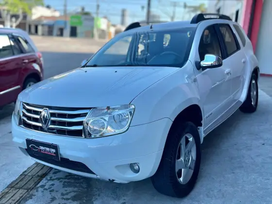 RENAULT DUSTER 2.0 DYNAMIQUE 4X2 16V FLEX 4P AUTOMÁTICO RENAULT DUSTER 2.0 DYNAMIQUE 4X2 16V FLEX 4P AUTOMÁTICO