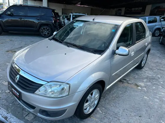 RENAULT LOGAN 1.6 EXPRESSION 16V FLEX 4P AUTOMÁTICO