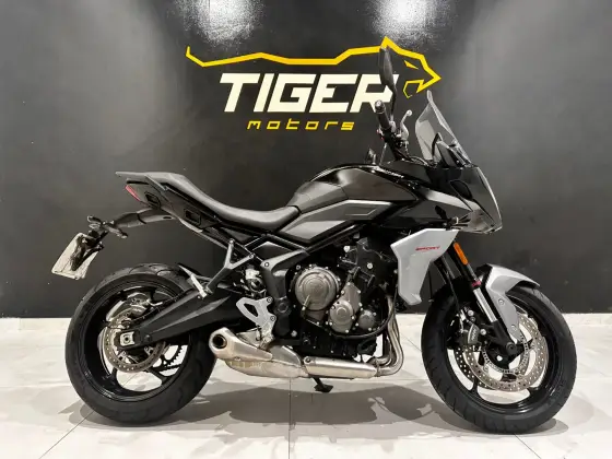 TRIUMPH TRIDENT 660 TRIUMPH TRIDENT 660
