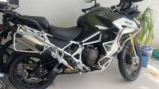 TRIUMPH TIGER 1200 RALLY EXPLORER 
