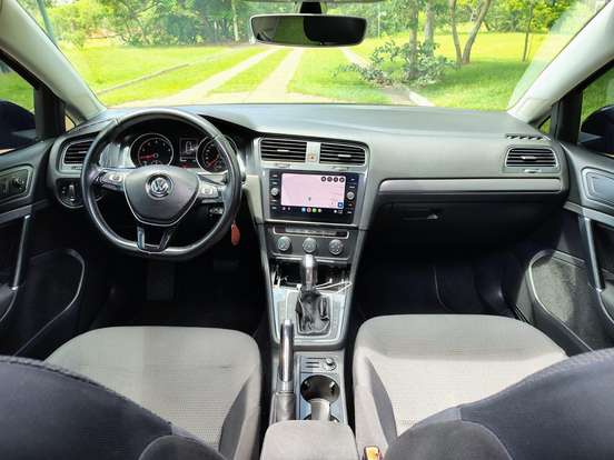 VOLKSWAGEN-GOLF-2017