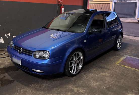 VOLKSWAGEN-GOLF-2000