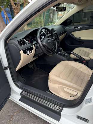 VOLKSWAGEN-JETTA-2016