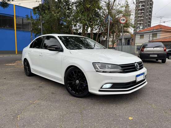 VOLKSWAGEN-JETTA-2016
