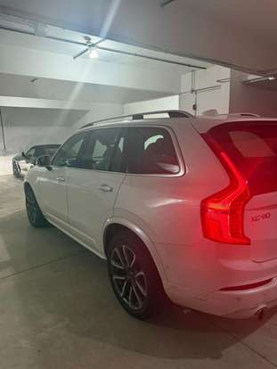 VOLVO-XC90-2018