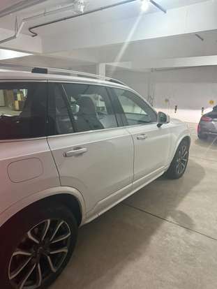 VOLVO-XC90-2018