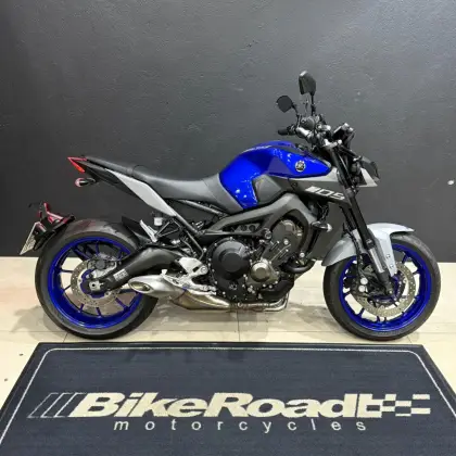 YAMAHA MT-09 