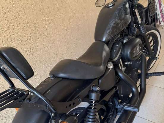 HARLEY-DAVIDSON-SPORTSTER IRON 883 HARLEY-DAVIDSON-SPORTSTER IRON 883-2011
