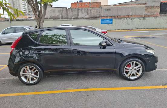 HYUNDAI-I30-2010
