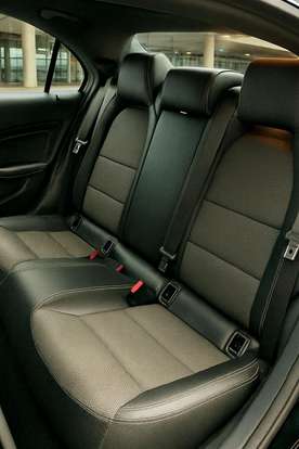 MERCEDES-BENZ-CLA 180-1.6 CGI GASOLINA 7G-DCT MERCEDES-BENZ-CLA 180-2019