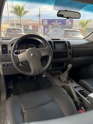 NISSAN-FRONTIER-2010