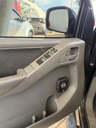 NISSAN-FRONTIER-2010