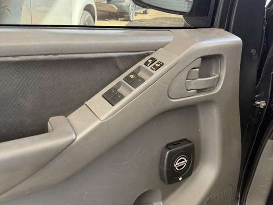 NISSAN-FRONTIER-2.5 SE 4X2 CD TURBO ELETRONIC DIESEL 4P MANUAL NISSAN-FRONTIER-2010