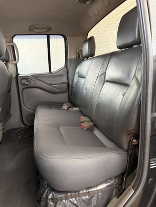 NISSAN-FRONTIER-2010