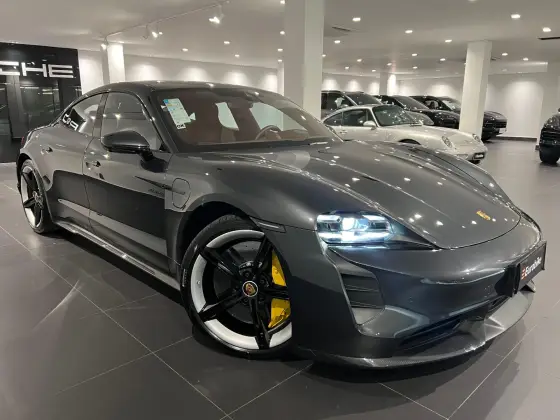 PORSCHE TAYCAN TURBO S ELÉTRICO