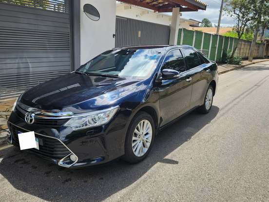 TOYOTA-CAMRY-2017