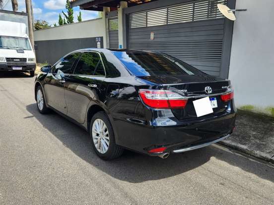 TOYOTA-CAMRY-2017