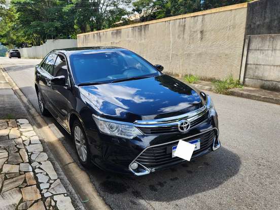 TOYOTA-CAMRY-2017