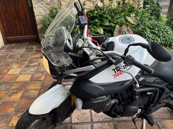 TRIUMPH-TIGER 800 ABS TRIUMPH-TIGER 800 ABS-2014