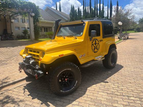 TROLLER T4 2.8 TETO RÍGIDO 12V TURBO INTERCOOLER DIESEL 2P MANUAL