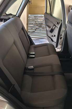VOLKSWAGEN-GOL-2009