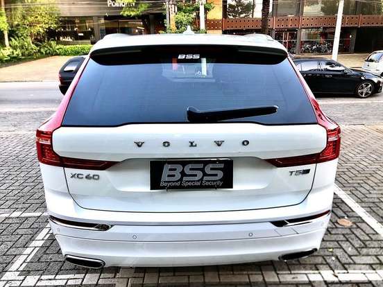 VOLVO-XC60-2.0 T5 GASOLINA INSCRIPTION AWD GEARTRONIC VOLVO-XC60-2017
