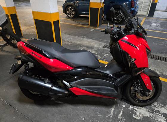 YAMAHA XMAX ABS 
