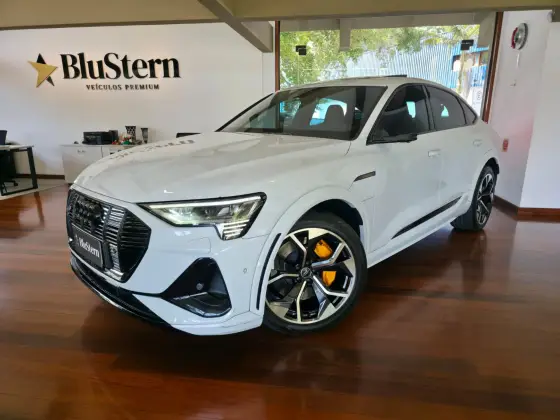 AUDI E-TRON ELÉTRICO SPORTBACK S QUATTRO AUDI E-TRON ELÉTRICO SPORTBACK S QUATTRO