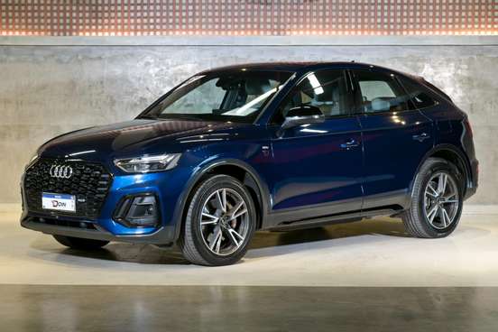 AUDI-Q5-2022
