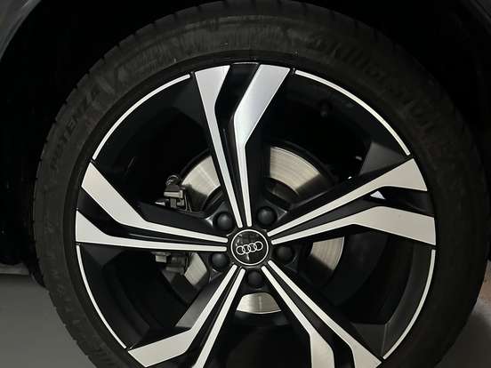 AUDI-Q3-2.0 40 TFSI GASOLINA PERFORMANCE BLACK QUATTRO TIPTRONIC AUDI-Q3-2023