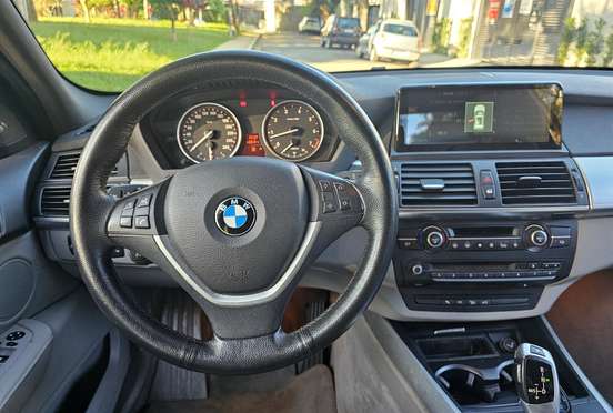 BMW-X5-2008