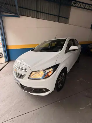 CHEVROLET ONIX 1.4 MPFI LTZ 8V FLEX 4P MANUAL
