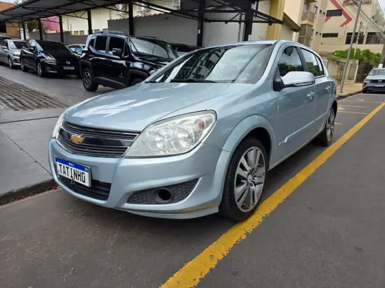 CHEVROLET VECTRA 2.0 MPFI GT-X HATCH 8V FLEX 4P AUTOMÁTICO CHEVROLET VECTRA 2.0 MPFI GT-X HATCH 8V FLEX 4P AUTOMÁTICO