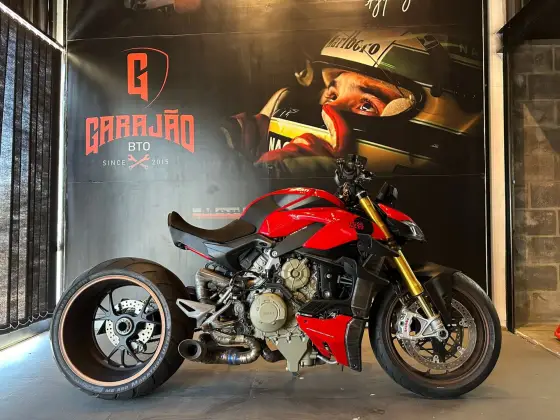 DUCATI STREETFIGHTER V4 S 