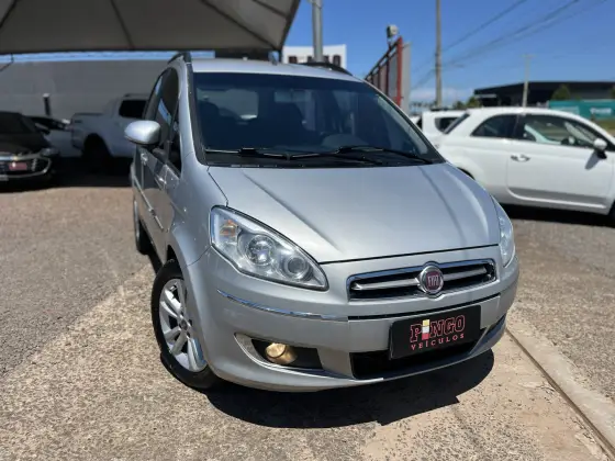 FIAT IDEA 1.6 MPI ESSENCE 16V FLEX 4P MANUAL FIAT IDEA 1.6 MPI ESSENCE 16V FLEX 4P MANUAL