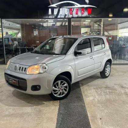FIAT UNO 1.0 VIVACE 8V FLEX 4P MANUAL FIAT UNO 1.0 VIVACE 8V FLEX 4P MANUAL