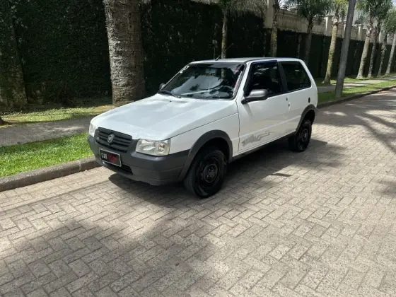 FIAT UNO 1.0 WAY 8V FLEX 2P MANUAL FIAT UNO 1.0 WAY 8V FLEX 2P MANUAL