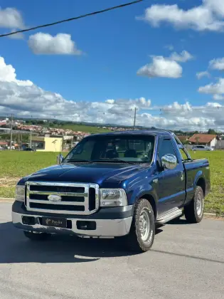 FORD F-250 4.2 XLT 4X2 CS TURBO INTERCOOLER DIESEL 2P MANUAL FORD F-250 4.2 XLT 4X2 CS TURBO INTERCOOLER DIESEL 2P MANUAL