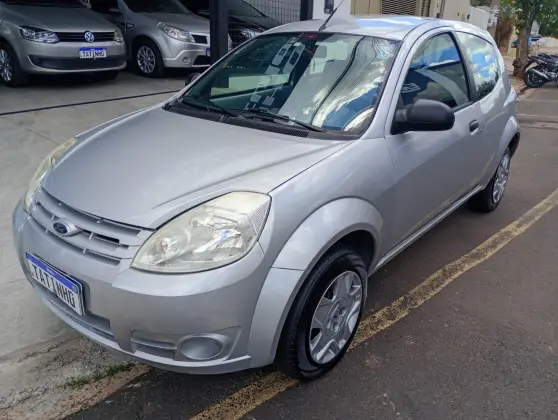 FORD KA 1.0 MPI 8V FLEX 2P MANUAL FORD KA 1.0 MPI 8V FLEX 2P MANUAL