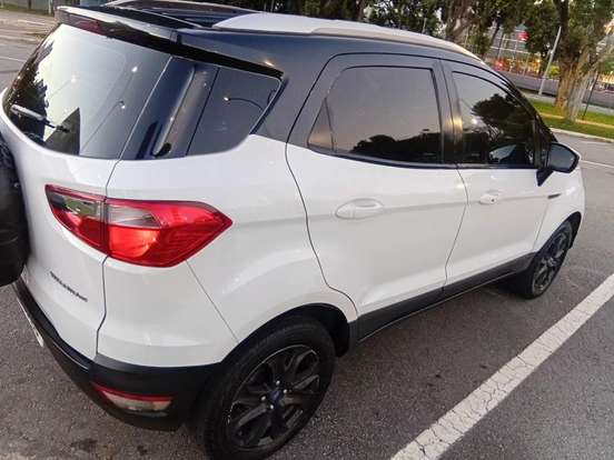 FORD-ECOSPORT-2013