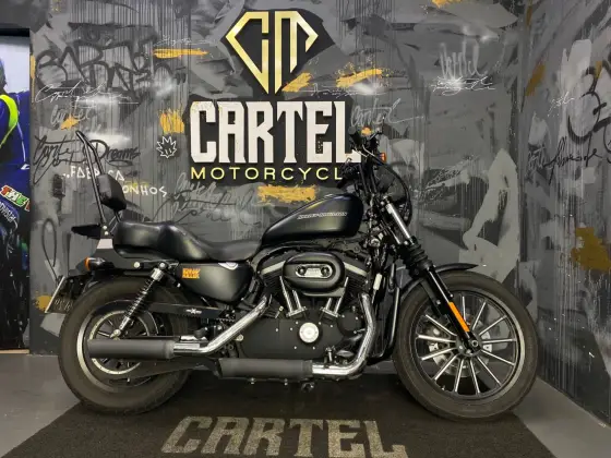 HARLEY-DAVIDSON SPORTSTER IRON 883 