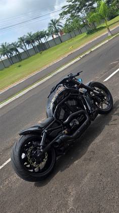 HARLEY-DAVIDSON V-ROD MUSCLE 